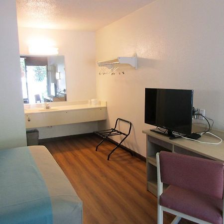 Motel 6 Huntsville - Μάντισον Εξωτερικό φωτογραφία