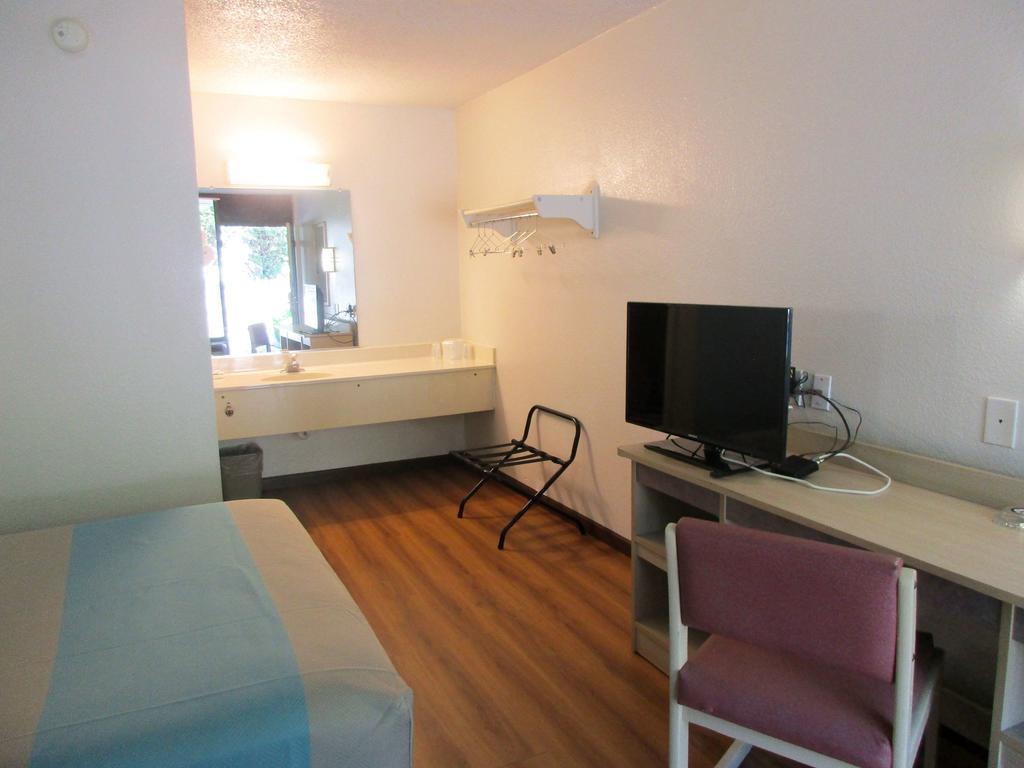 Motel 6 Huntsville - Μάντισον Εξωτερικό φωτογραφία